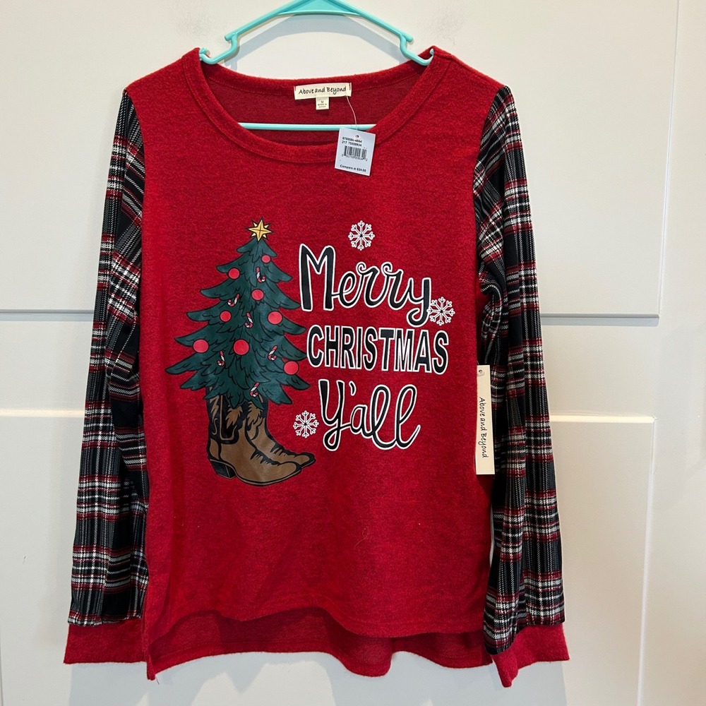 Above and Beyond Red Merry Christmas Yall Long Sleeve TShirt Women's Size M‎ NWT